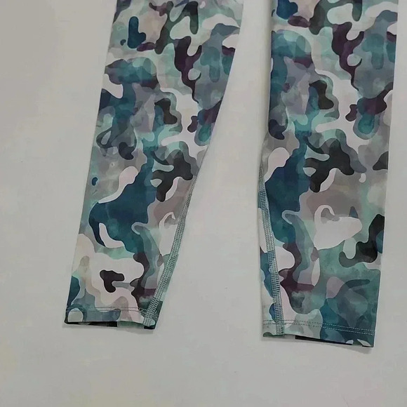 Spanx Women's Booty Boost Active Printed 7/8 Legging - - Painted Camo Pink Multi - Picture 10 of 10